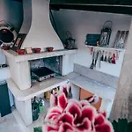 Lara With Affordable Parking Πιράν