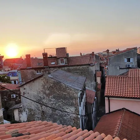 Apartma Lara With Affordable Parking Piran