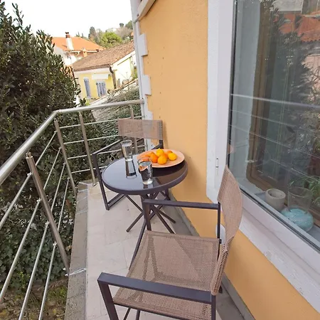 Lara With Affordable Parking