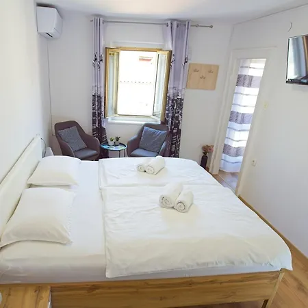 Lara With Affordable Parking Apartma Piran