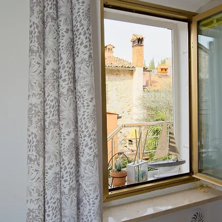 Apartma Lara With Affordable Parking