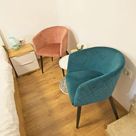 Apartment Lara With Affordable Parking *