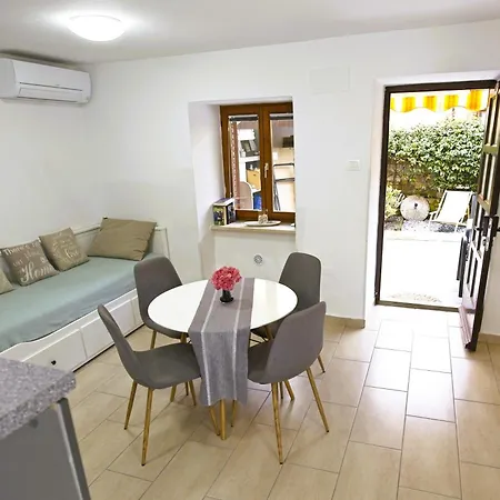 Lara With Affordable Parking