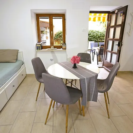 Lara With Affordable Parking