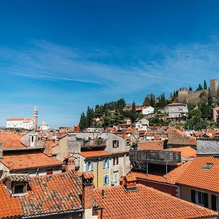 Apartment Lara With Affordable Parking Piran