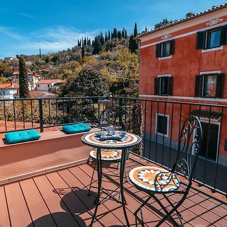 Lara With Affordable Parking Apartma *