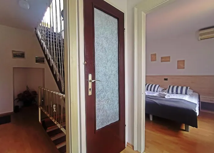 Lara With Affordable Parking Lejlighed