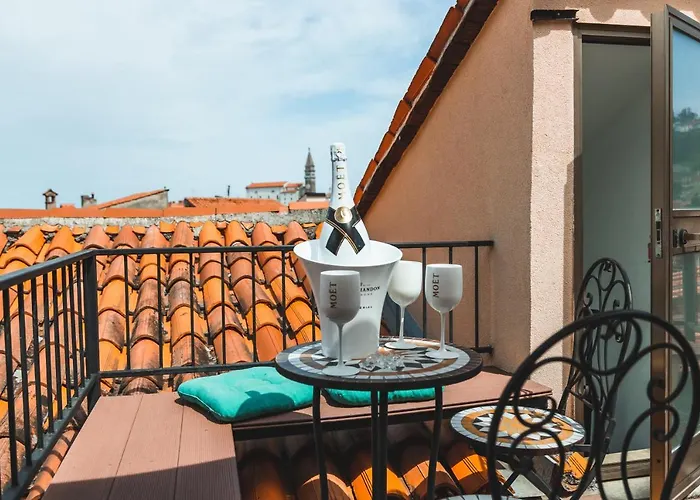 Lara With Affordable Parking Lejlighed Piran