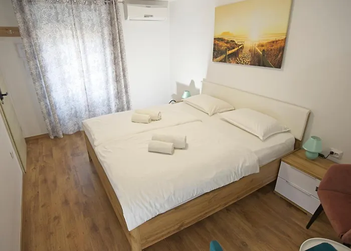 Lara With Affordable Parking