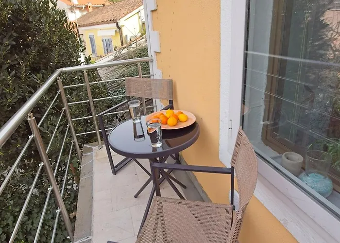 Lara With Affordable Parking