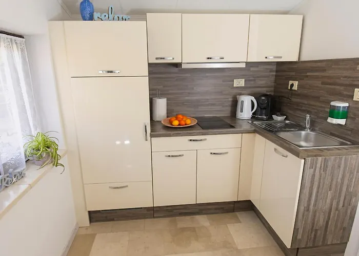 Lara With Affordable Parking