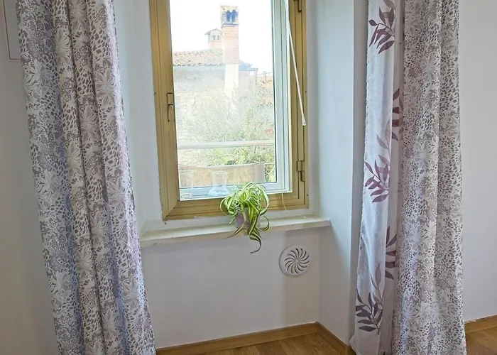 Lara With Affordable Parking Piran