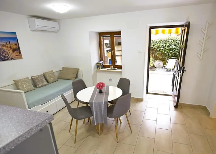 Lara With Affordable Parking