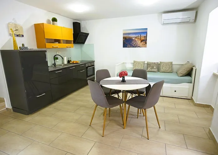 Lara With Affordable Parking