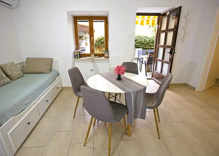 Lara With Affordable Parking