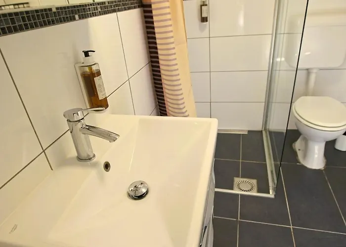 Lara With Affordable Parking Lejlighed