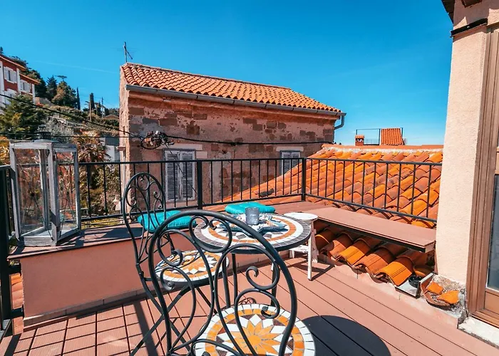 Apartment Lara With Affordable Parking *