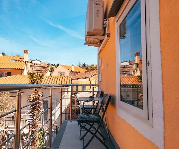 Lara With Affordable Parking * Piran